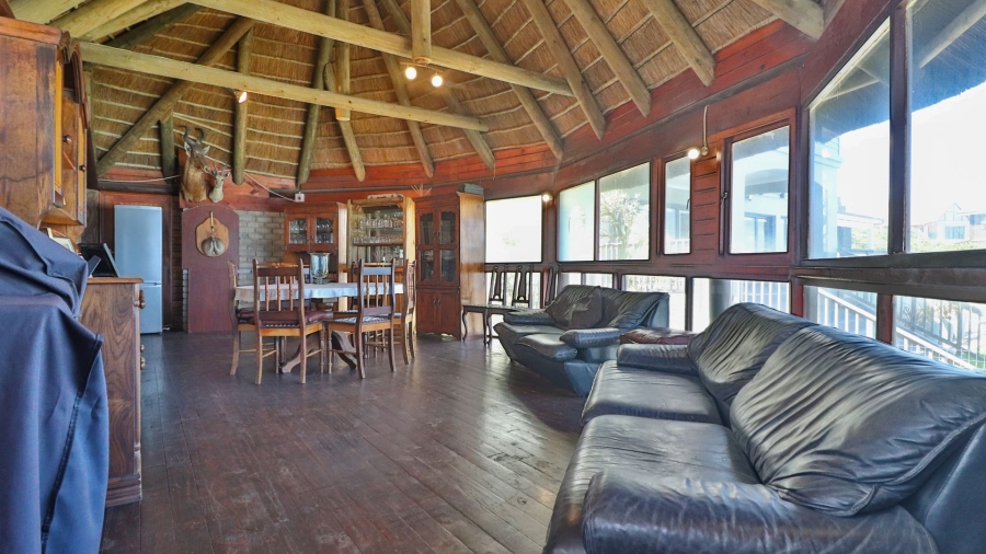 10 Bedroom Property for Sale in Dana Bay Western Cape